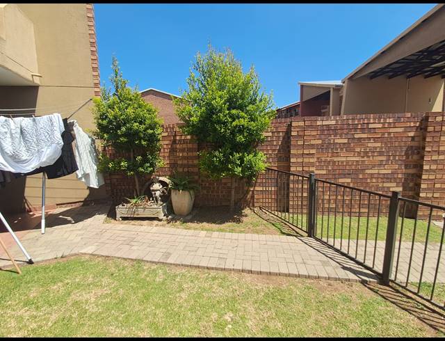 2 BEDROOM SECTIONAL TITLE FOR SALE IN COMET